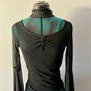 Gothic Bell-sleeve top
